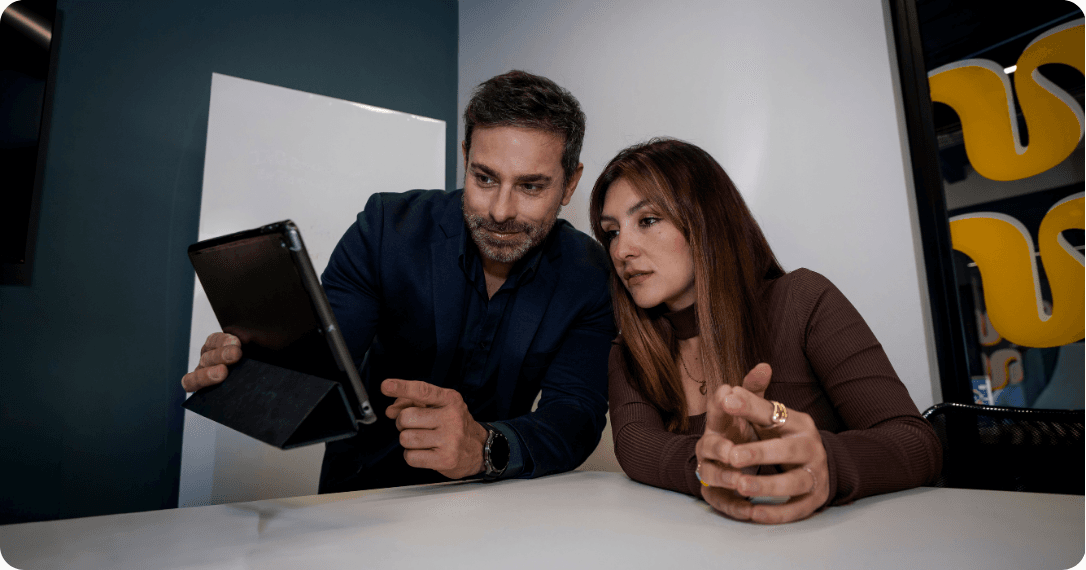 El UX es la distancia entre lo que un producto hace y lo que el usuario siente cuando lo usa.