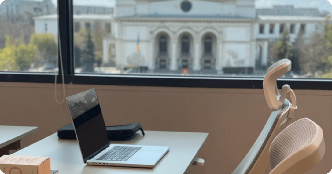 V7 Startup Studio Opera