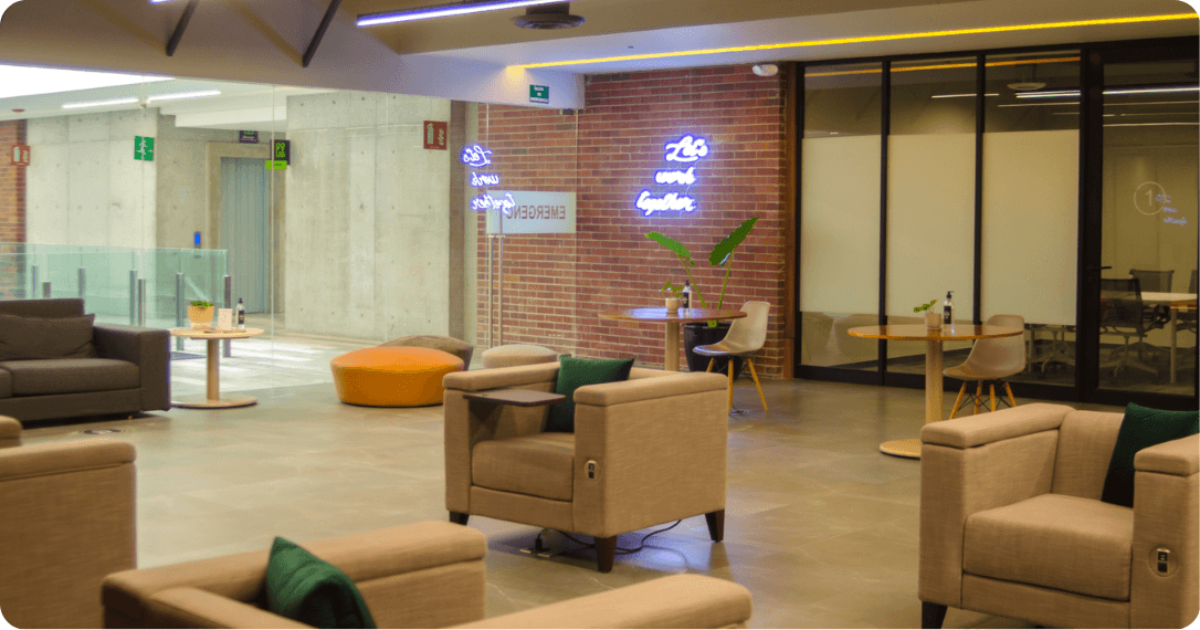 Instalaciones corporativas de WOR Business Center en el Centro de Monterrey